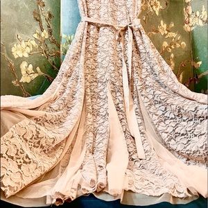 👰🏼‍♀️🤵🏼Gorgeous pinkish Lace Sparkly Dress Long Length Size 2X Plus Size💃🏼